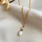 złoty naszyjnik z perłą